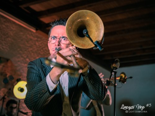 Limoges'Hop #5

Partage libre à des fins non promotionnelles ou commerciales, en créditant l'auteur (@lightexmachina).

© Alexandre - LIGHT EX MACHINA 2023, tous droits réservés.